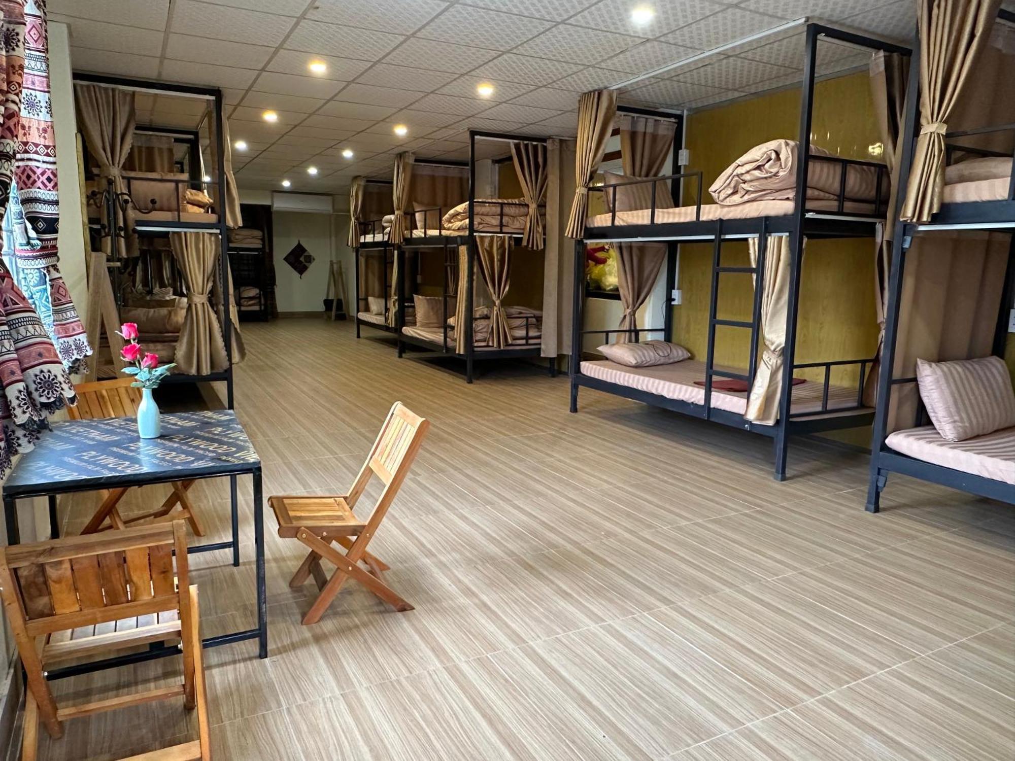 Time House - Tours & Motorbikes Rental Ha Giang Esterno foto